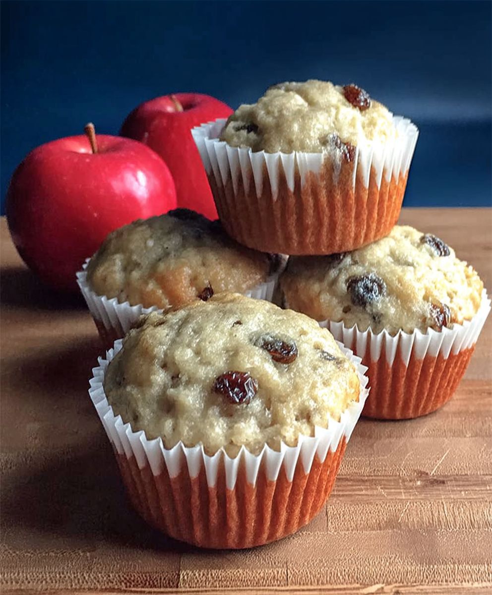 Applesauce Raisin Muffins